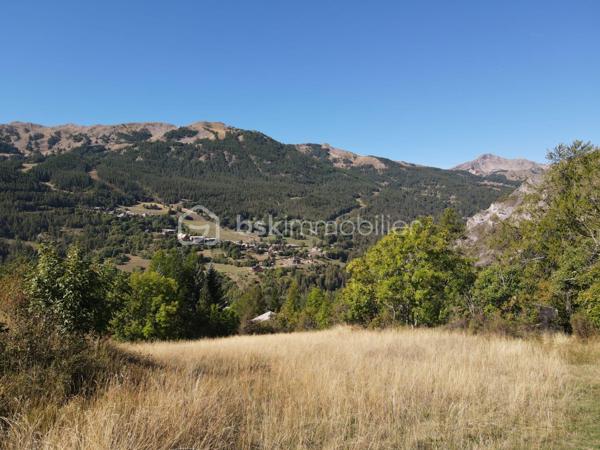 Terrain de 808 m²