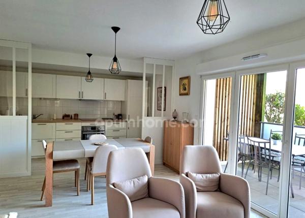 Appartement contemporain à vendre 3 pièces avec terrasse sur Pessac (33)