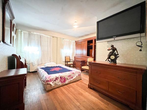 Dpt Orne (61), à vendre LONLAY L'ABBAYE propriete P13 de 300 m² - Terrain de 11 500 m²