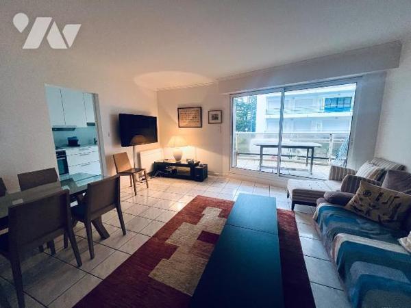 A VENDRE - LA BAULE - ESPLANADE BENOIT - APPARTEMENT TYPE 3 PARFAIT ETAT
Dans le quartier rech...
