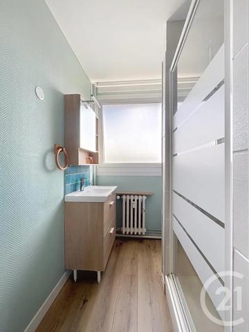 Appartement F4 à vendre  4 pièces - 71,10 m 2   COMPIEGNE  - 60