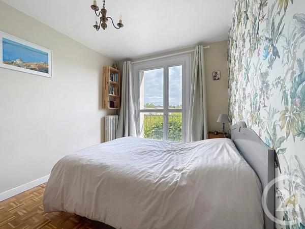 Appartement F4 à vendre  4 pièces - 71,10 m 2   COMPIEGNE  - 60