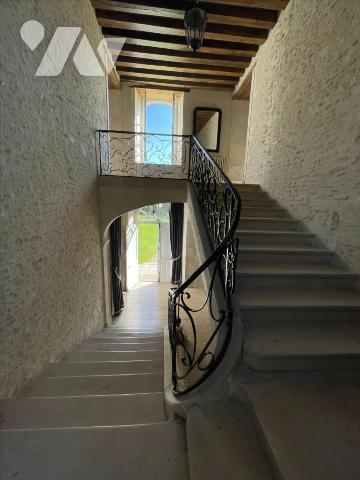 Un MANOIR du XVIIIème, patrimoine local.

En Normandie, dans un village aux portes du Pays d'au...