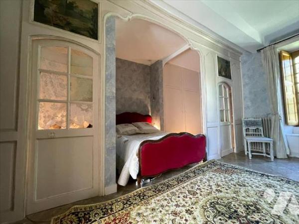 Un MANOIR du XVIIIème, patrimoine local.

En Normandie, dans un village aux portes du Pays d'au...