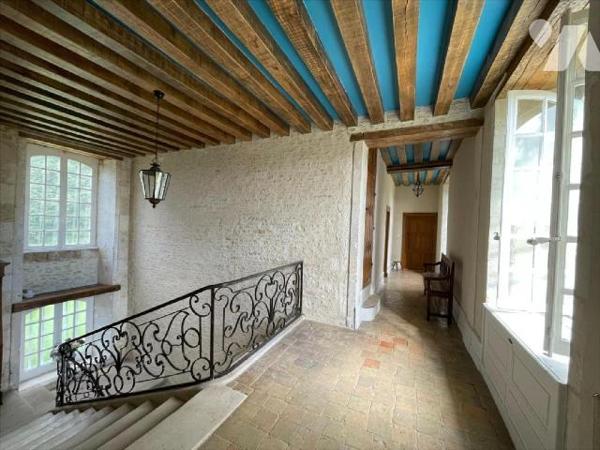 Un MANOIR du XVIIIème, patrimoine local.

En Normandie, dans un village aux portes du Pays d'au...