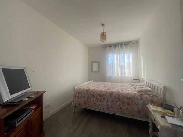 Maison à vendre à Meyreuil - 4 pièces, 3 chambres, garage