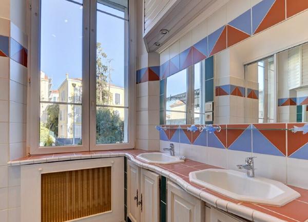 Appartement à vendre    5 pièces • 139 m2 Cannes