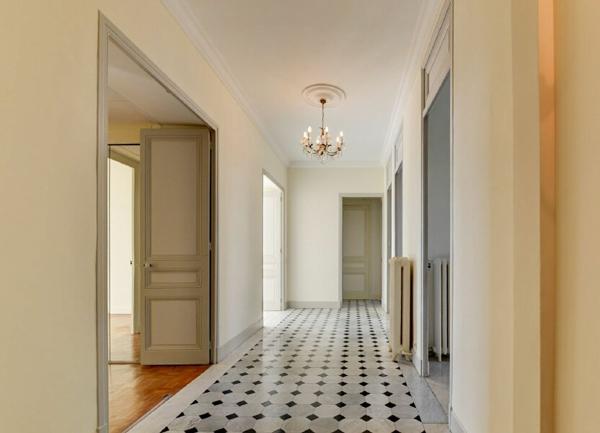 Appartement à vendre    5 pièces • 139 m2 Cannes