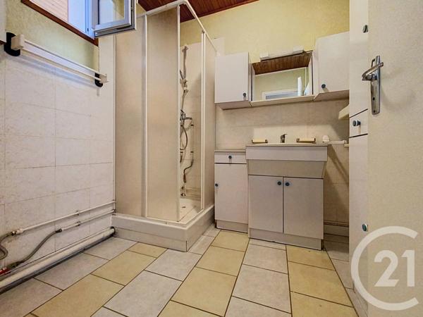 Maison à vendre  4 pièces - 92,84 m 2   TONNAY CHARENTE  - 17