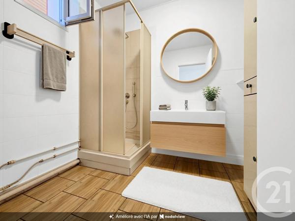 Maison à vendre  4 pièces - 92,84 m 2   TONNAY CHARENTE  - 17