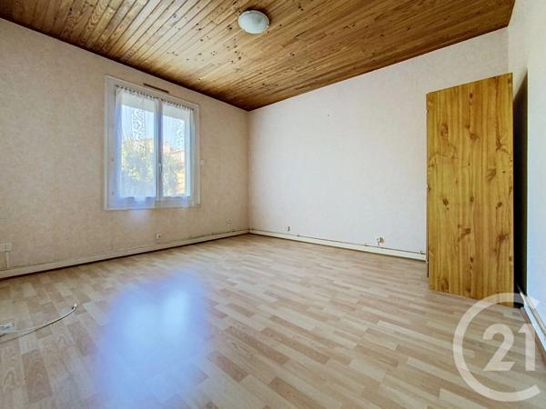 Maison à vendre  4 pièces - 92,84 m 2   TONNAY CHARENTE  - 17