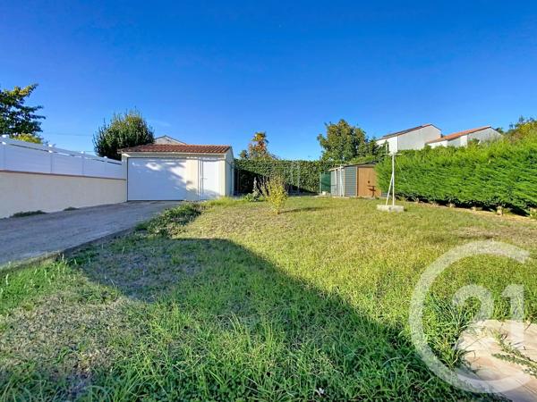 Maison à vendre  4 pièces - 92,84 m 2   TONNAY CHARENTE  - 17
