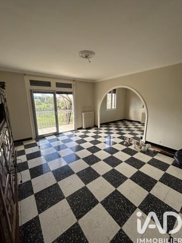 Maison à vendre 5 pièces 210 m² Saint-Julien-les-Rosiers