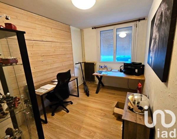 Appartement 4 pièces de 65 m² à Amiens (80080)