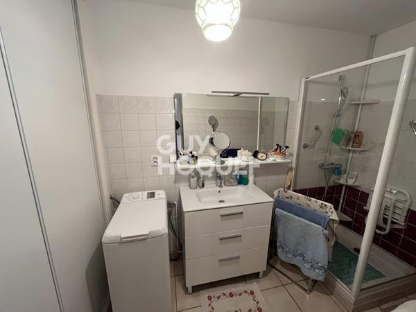 Appartement Nîmes avec terrasse, garage et cave