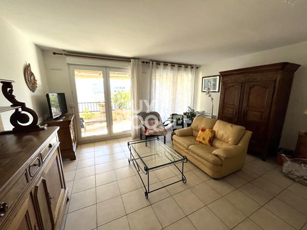 Appartement Nîmes avec terrasse, garage et cave