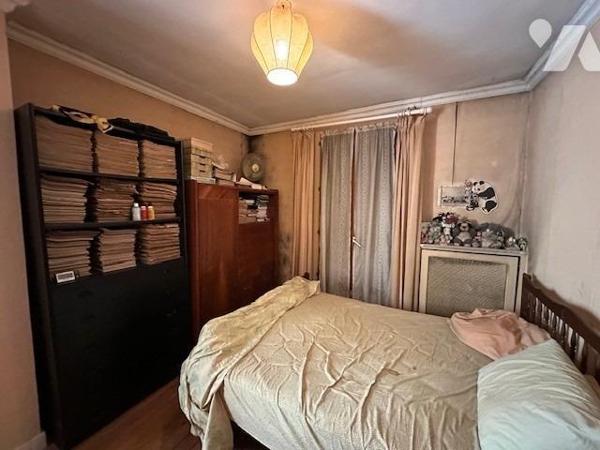 Maison de 4 pièces édifié sur un terrain de 203 m² (source du cadastre), des travaux de rénovat