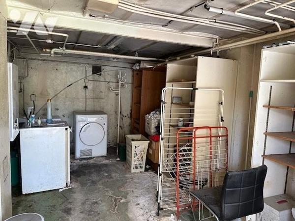 Maison de 4 pièces édifié sur un terrain de 203 m² (source du cadastre), des travaux de rénovat