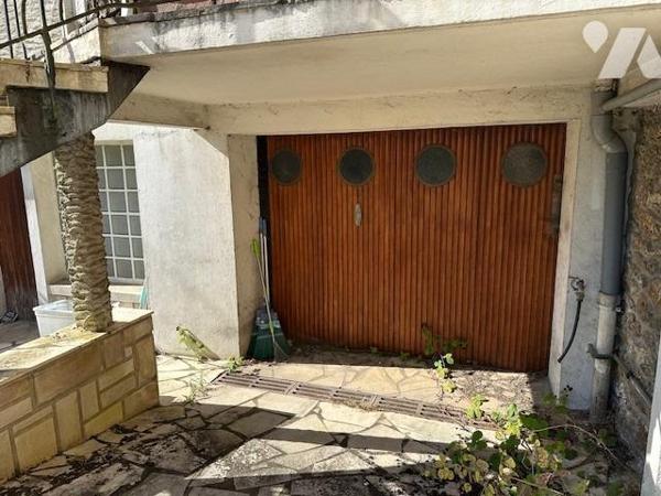 Maison de 4 pièces édifié sur un terrain de 203 m² (source du cadastre), des travaux de rénovat