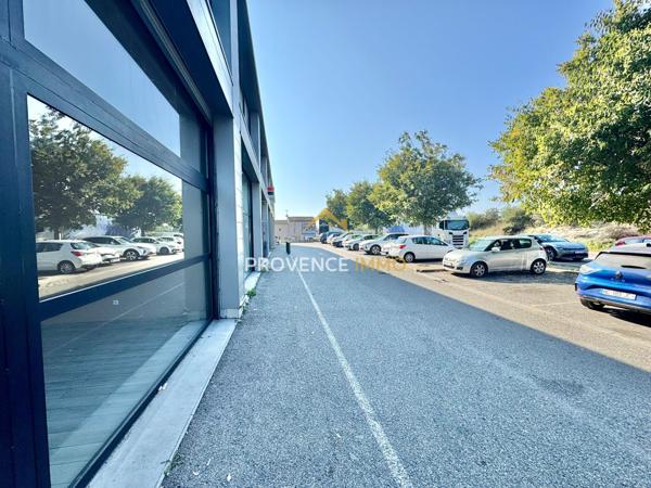Salon-de-Provence (13300) Local 200m² secteur du FUTUR HOPITAL SALONAIS