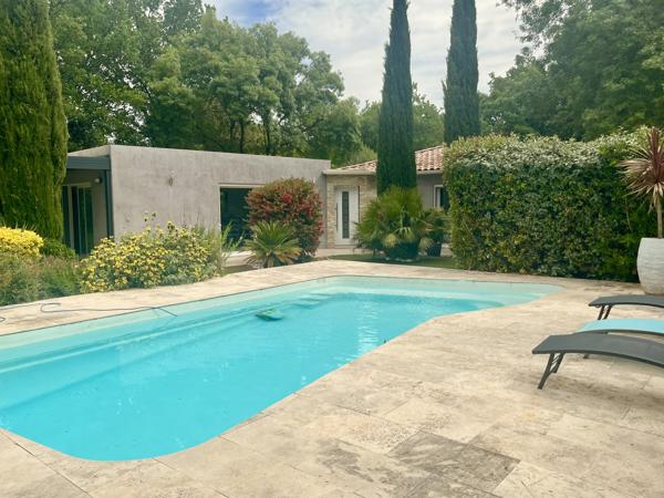 MODERNE ET DESIGN EN CAMPAGNE PLEIN SUD