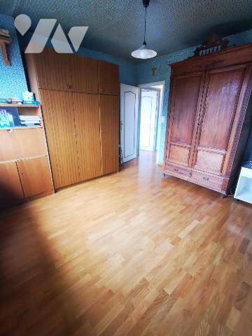 Maison semi-individuelle avec garage