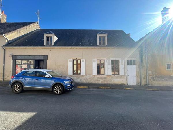 Maison de village à fort potentiel  133 m² + combles aménageables  Proche Saint-Amand-Montrond