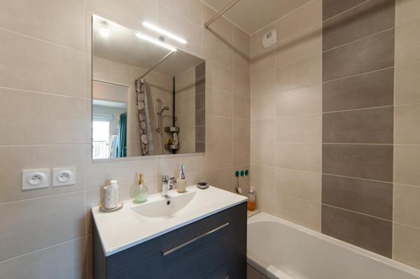 Appartement T3/T4 84 m² - 2 garages inclus