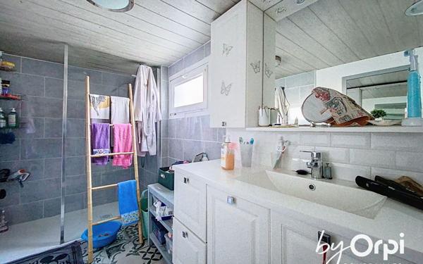 Maison à vendre    3 pièces • 92 m2 Saint-Éloy-les-Mines