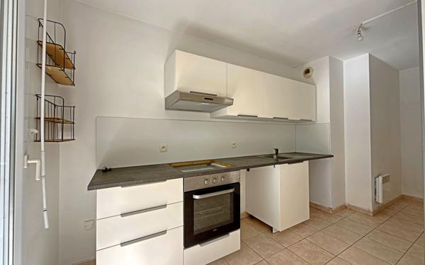 Appartement à vendre    3 pièces • 67,19 m2 Marseille 9