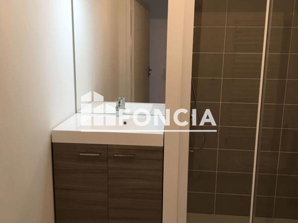 Location Studio 30.89 m² - 1 RUE DE L'ABBE FREMOND Angers 49100
