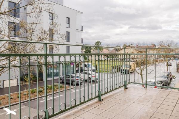 Appartement à vendre |  Chassieu |  2 pièces | 55 m²