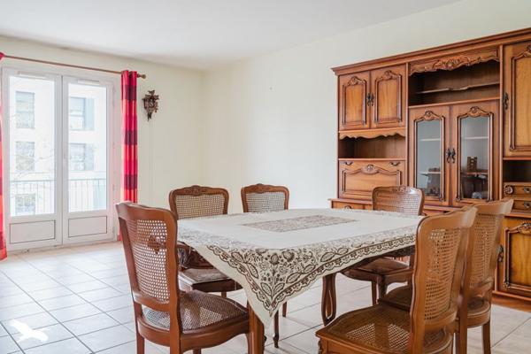 Appartement à vendre |  Chassieu |  2 pièces | 55 m²