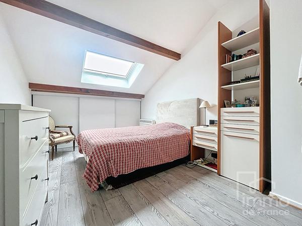 Appartement Ornex 4 pièce(s)  d'environ 102 m2