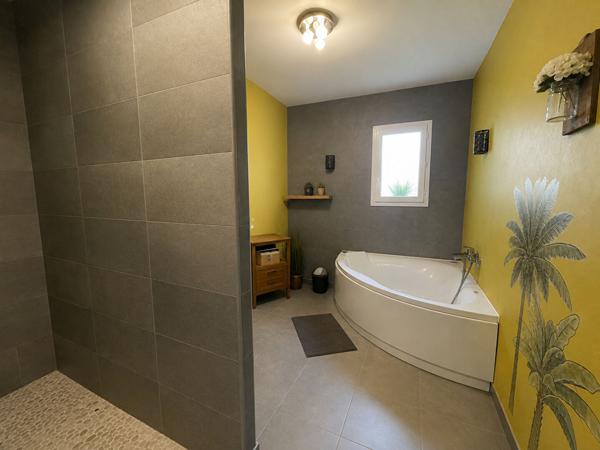 Maison de plain pied dans un environnement très calme