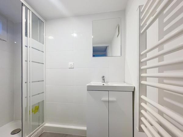 APPARTEMENT T2 DE 31M2 A ATHIS-MONS PROCHE RER C