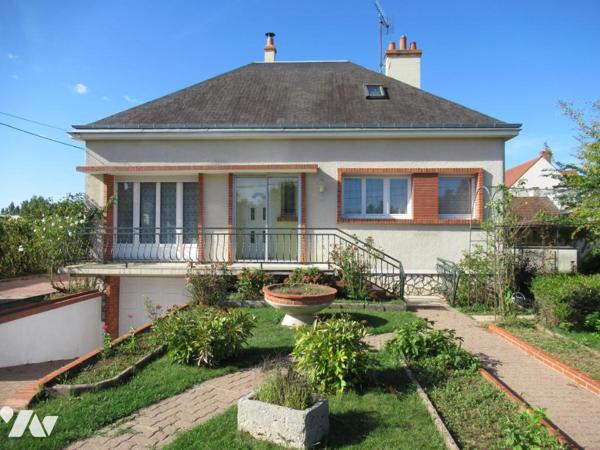 Maison T5 de 121 m² sur sous-sol total