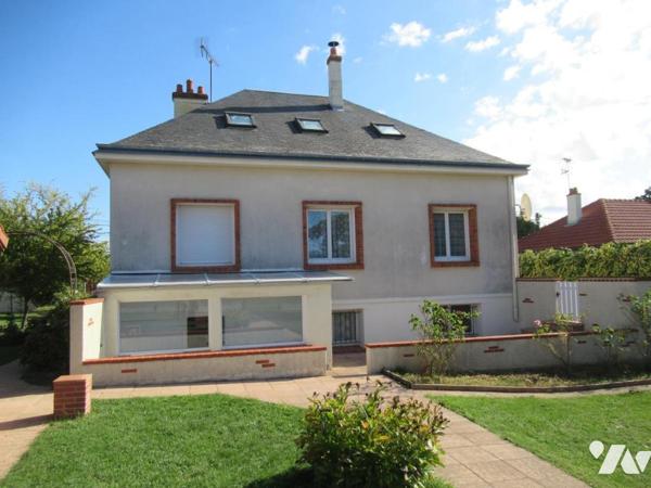Maison T5 de 121 m² sur sous-sol total