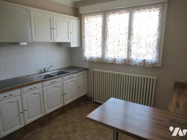 Maison T5 de 121 m² sur sous-sol total