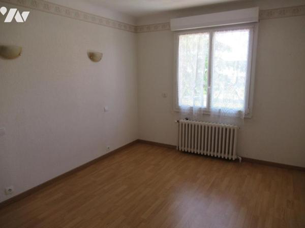 Maison T5 de 121 m² sur sous-sol total