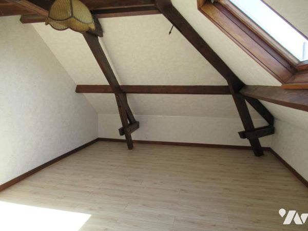 Maison T5 de 121 m² sur sous-sol total