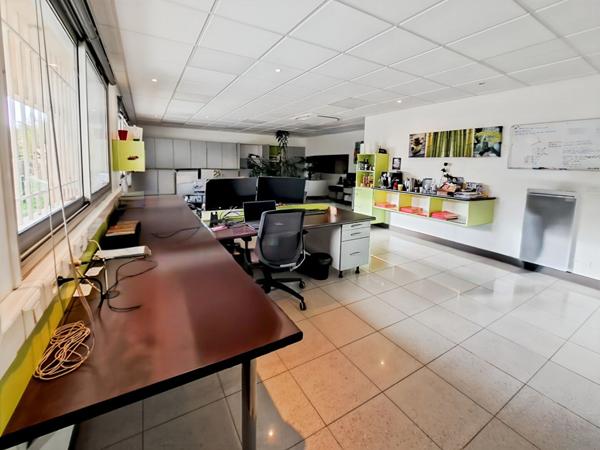 Bureaux Cesson 3 pièce(s) 100 m2