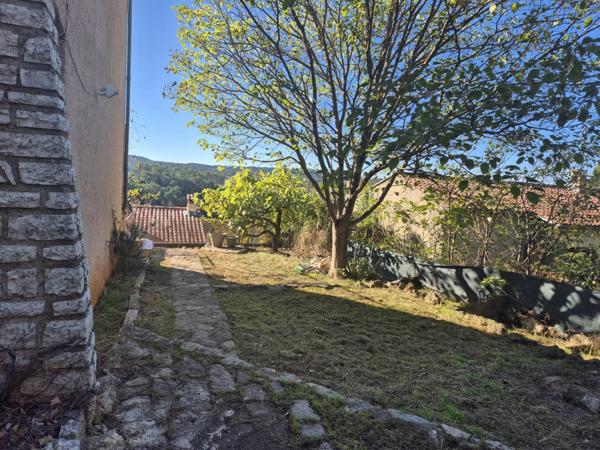 Vente Maison 2 pièces 90 m2 à Carcès