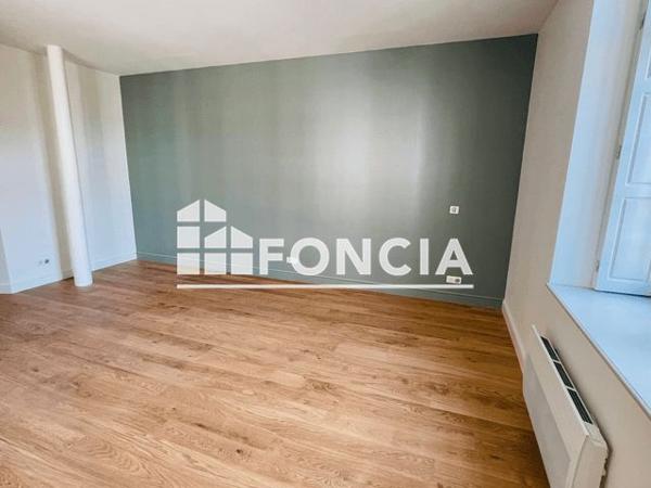 Location Studio 37.9 m² - 12-14 RUE MICHELET Auxerre 89000