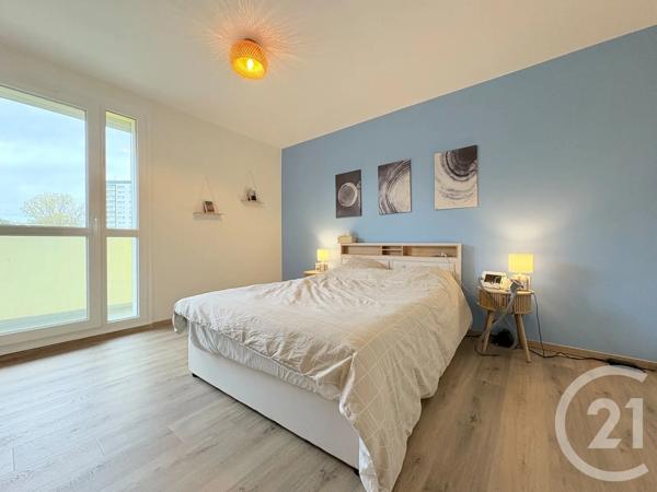 Appartement F5 à vendre  5 pièces - 94 m 2   ST QUENTIN  - 02