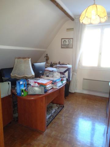 CENTRE-VILLE MAISON FAMILIALE 6 PIECES 4 CHAMBRES + VERANDA + SOUS-SOL TOTAL