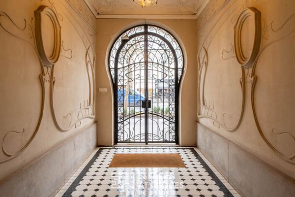 Appartement Art Nouveau rénové par architecte