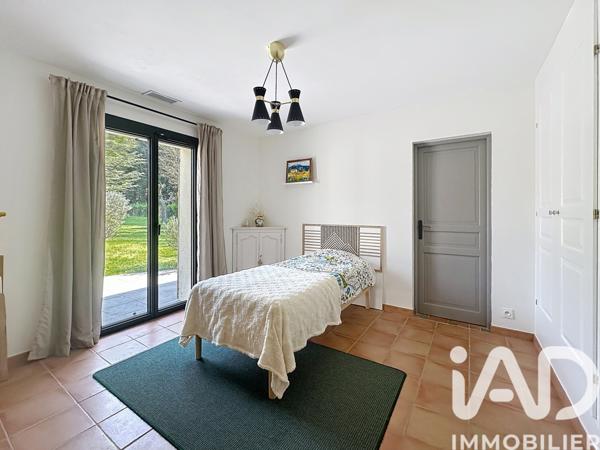 Maison à vendre 7 pièces 187 m² Morières-lès-Avignon
