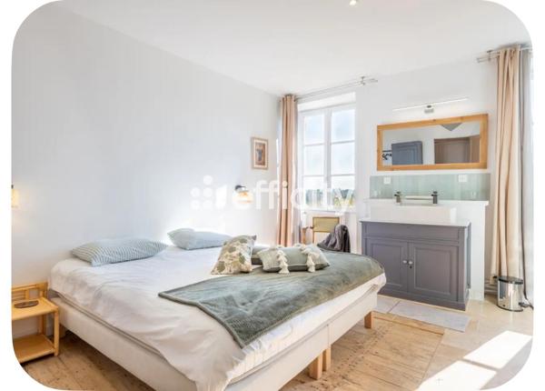 Maison
         6 pièces
        - 230 m² 192 000 € *