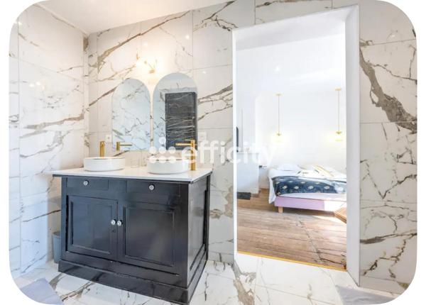 Maison
         6 pièces
        - 230 m² 192 000 € *